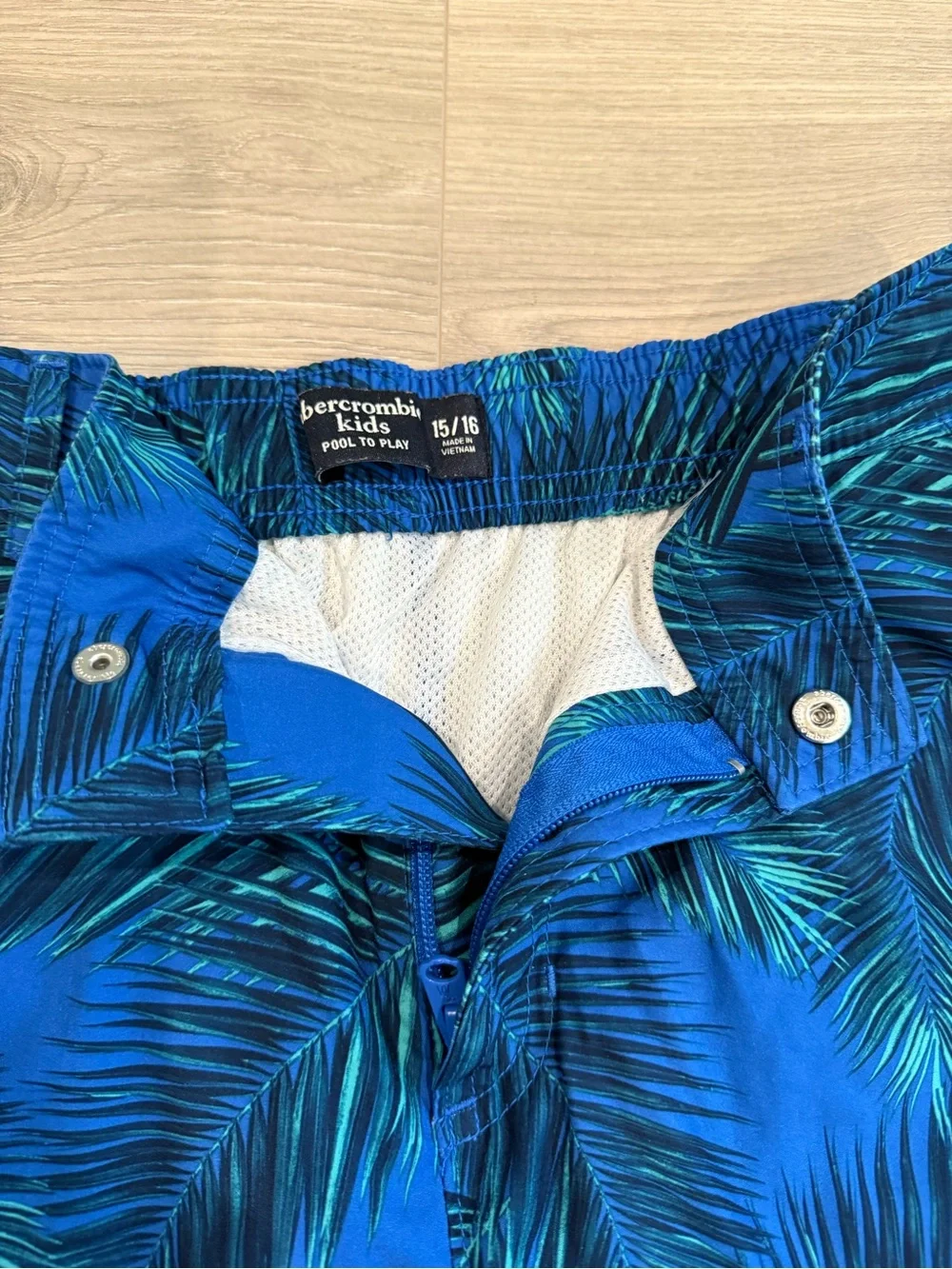 abercrombie kids Pool To Play Shorts